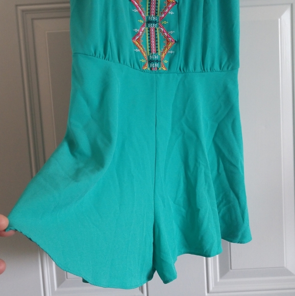 ‼️SOLD‼️ Gianni Bini Embroidered Turquoise Trendy Romper - Picture 4 of 16